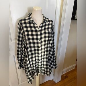 Chaps Black and White Plaid Button Down Shirt
